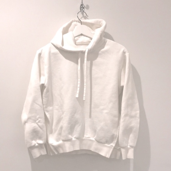 Everlane Tops - Everlane The Oversized Hoodie XXS White and CLEAN!